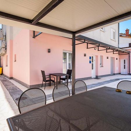 Rooms And Studio Flora Porec Ngoại thất bức ảnh