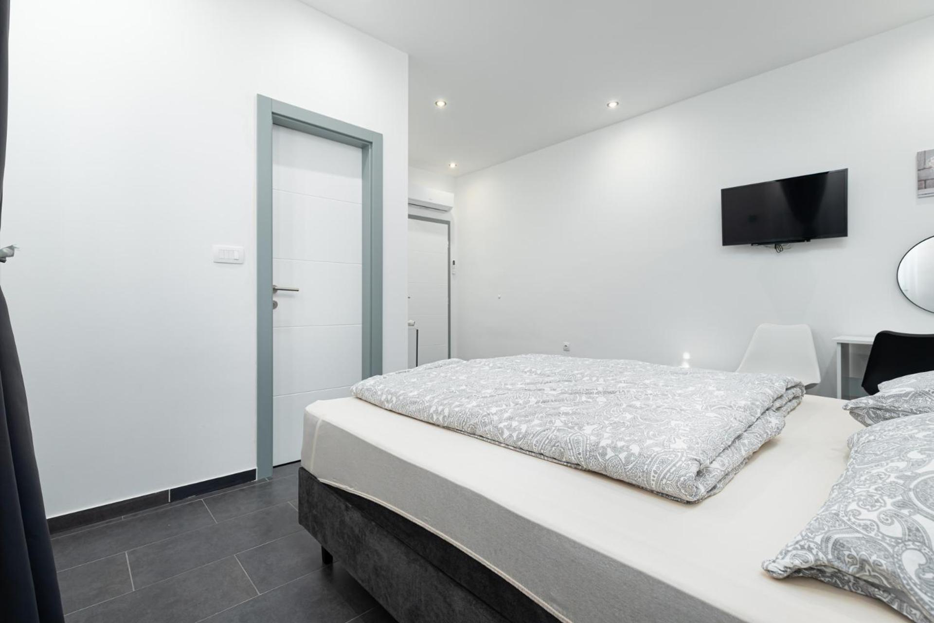 Rooms And Studio Flora Porec Ngoại thất bức ảnh